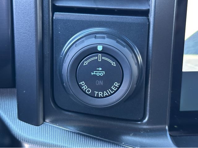 Used 2026 Ford F150 Lariat w/ Equipment Group 502A High image 31