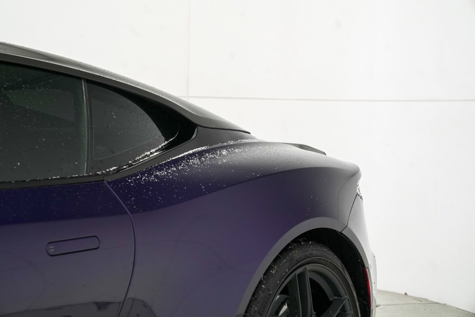 Used 2023 Aston Martin DBS Coupe image 8