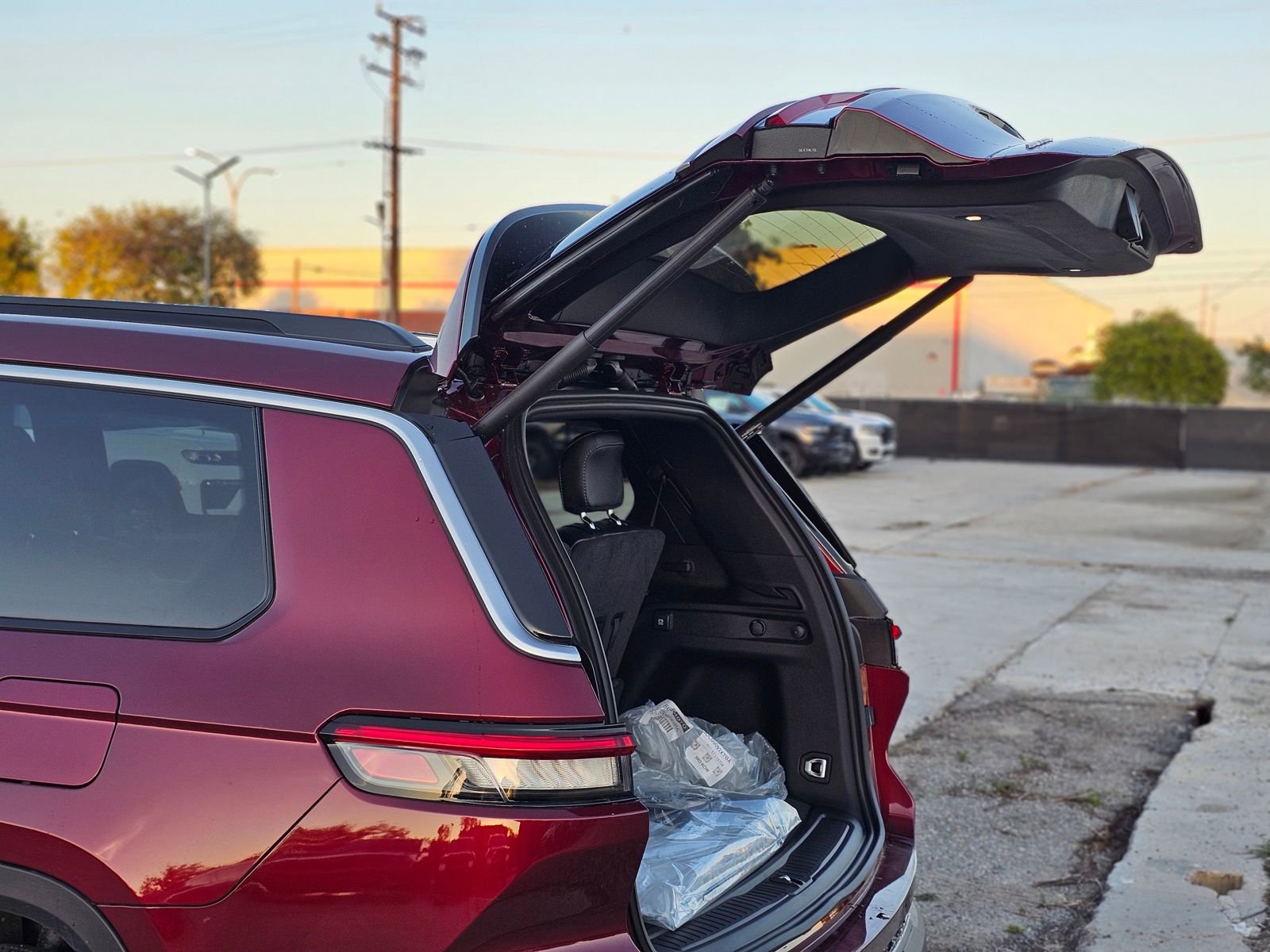 New 2026 Jeep Grand Cherokee L Limited image 8