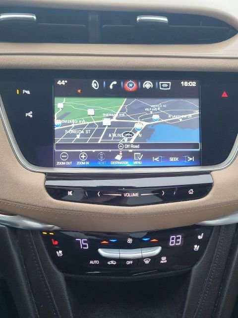 Used 2017 Cadillac XT5 Platinum w/ Driver Assist Package image 4