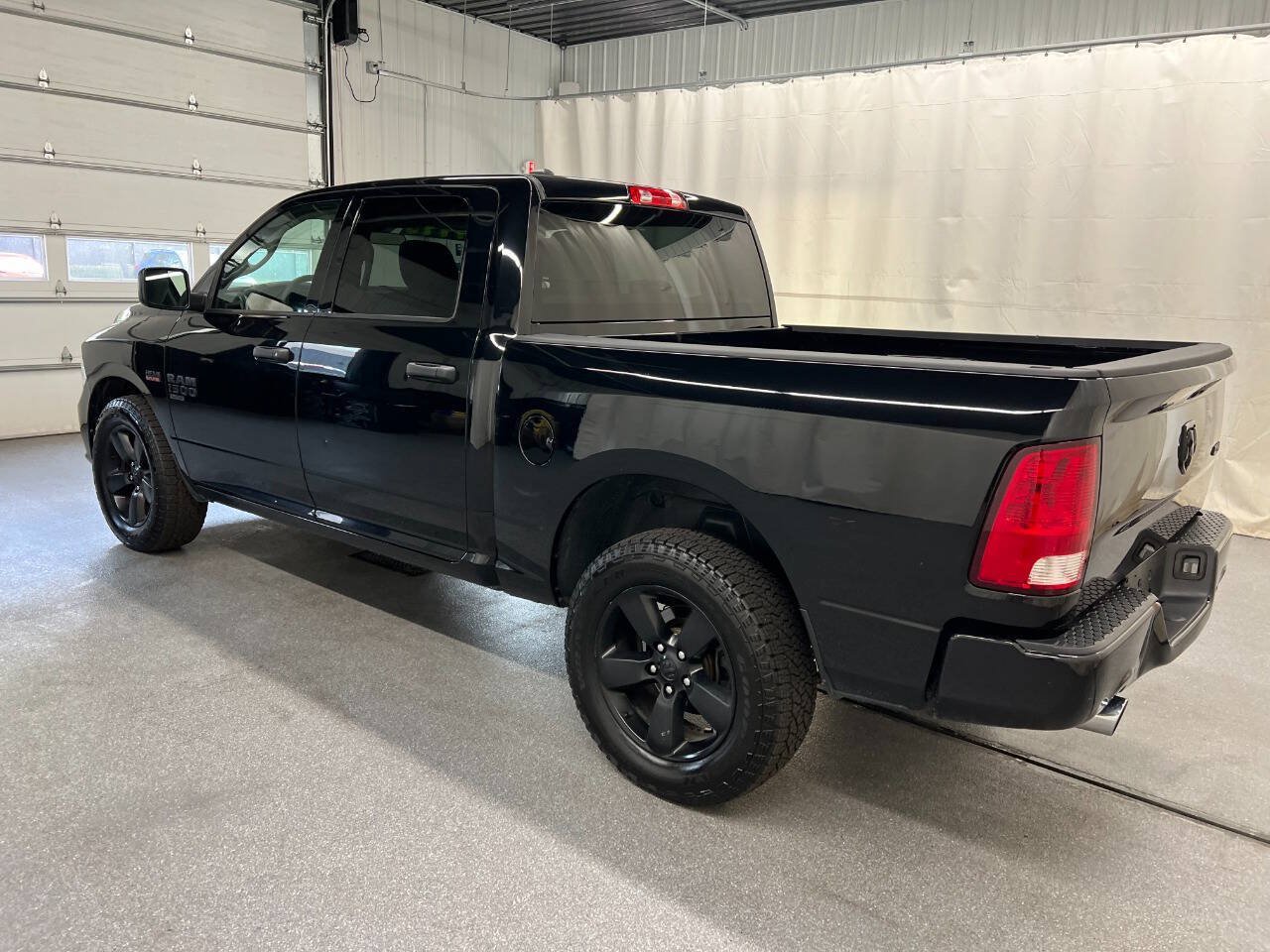 Used 2019 RAM 1500 Express w/ Express Value Package AWD/4WD image 6