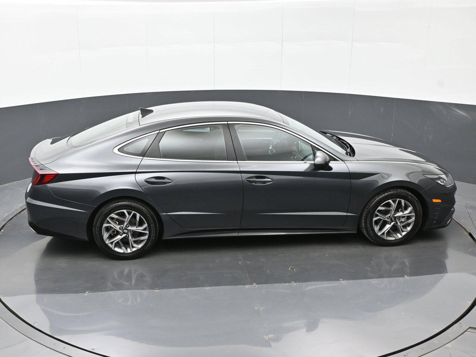Certified 2023 Hyundai Sonata SEL w/ Preferred Accessory Package FWD image 35