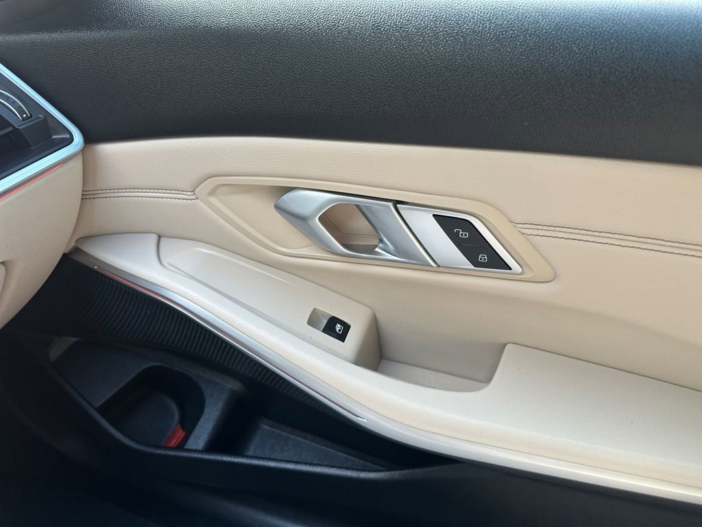 Used 2022 BMW 330i Sedan w/ Premium Package image 28