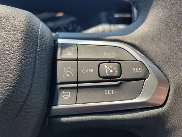 Used 2025 Jeep Compass Limited AWD/4WD image 25