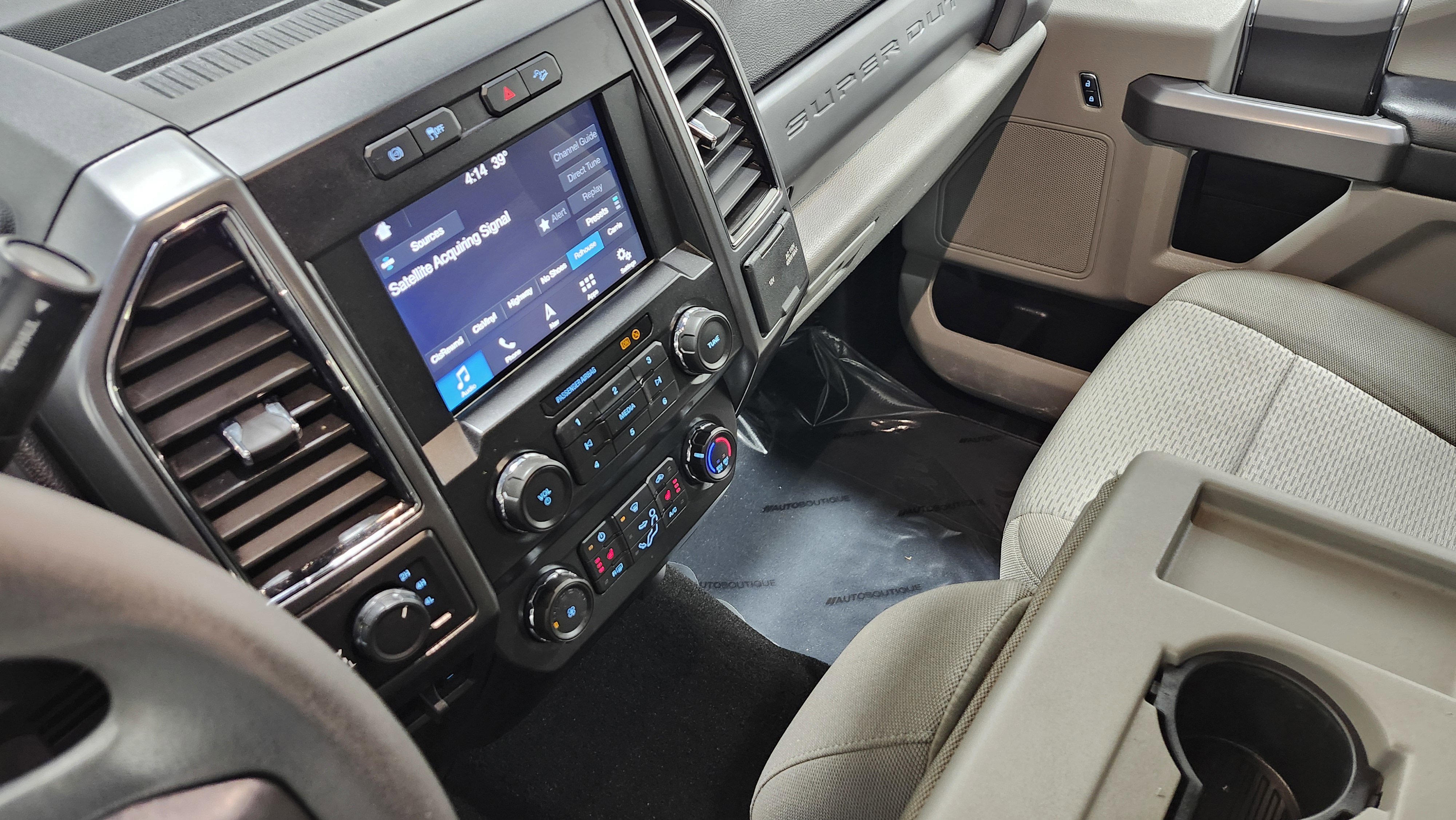 Used 2019 Ford F350 XLT w/ XLT Premium Package image 30