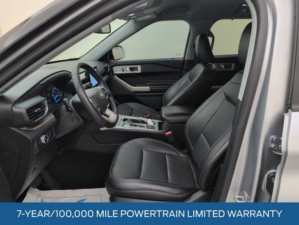Used 2022 Ford Explorer Limited w/ Equipment Group 301A RWD image 4