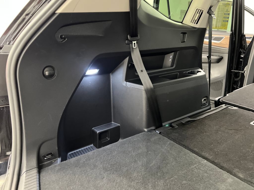 Used 2026 Volkswagen Atlas SE FWD image 44