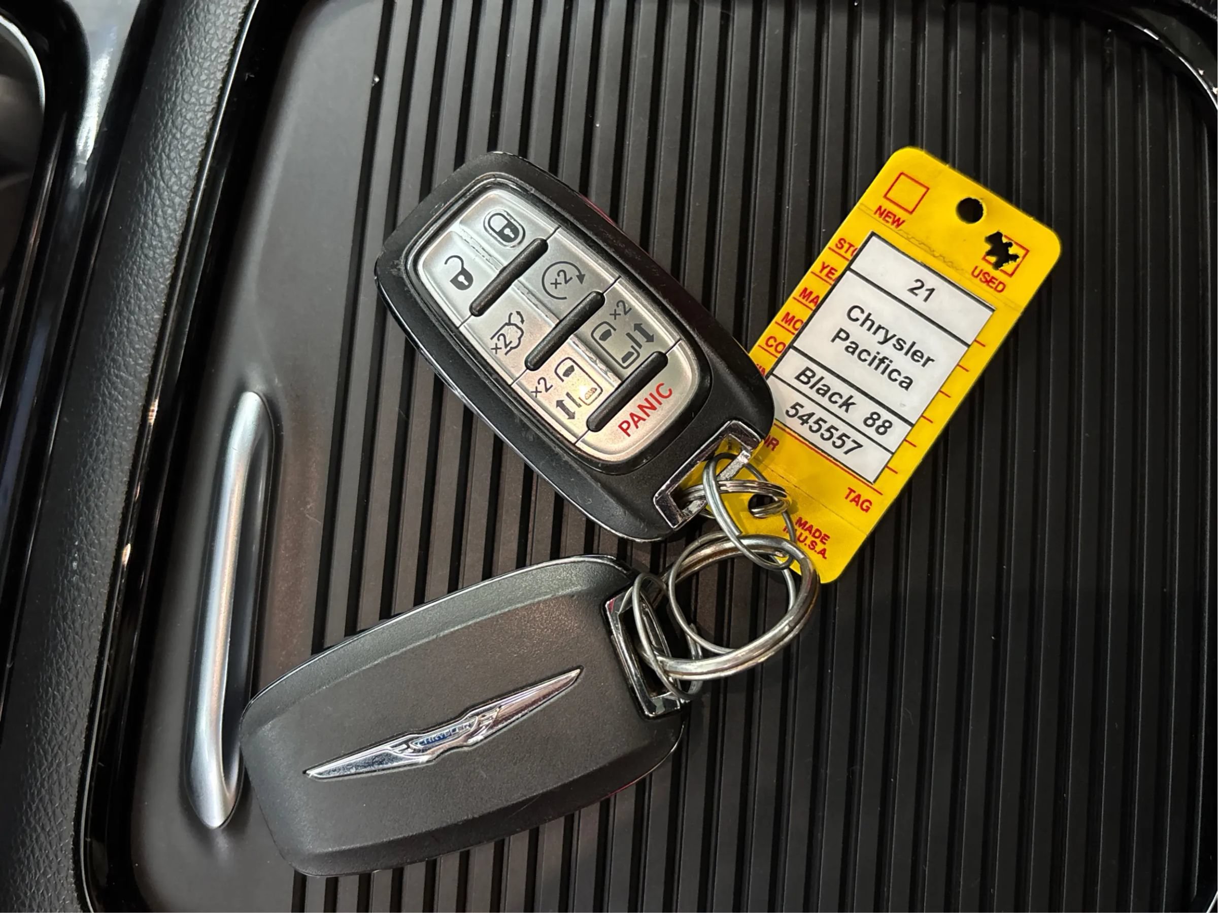 Used 2021 Chrysler Pacifica Limited w/ Premium & Safety Sphere Group AWD/4WD image 40