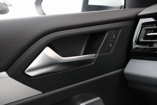 New 2026 Volkswagen Jetta SE FWD image 5