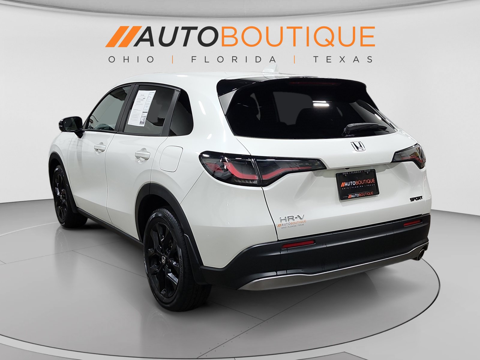 Used 2025 Honda HR-V Sport image 3