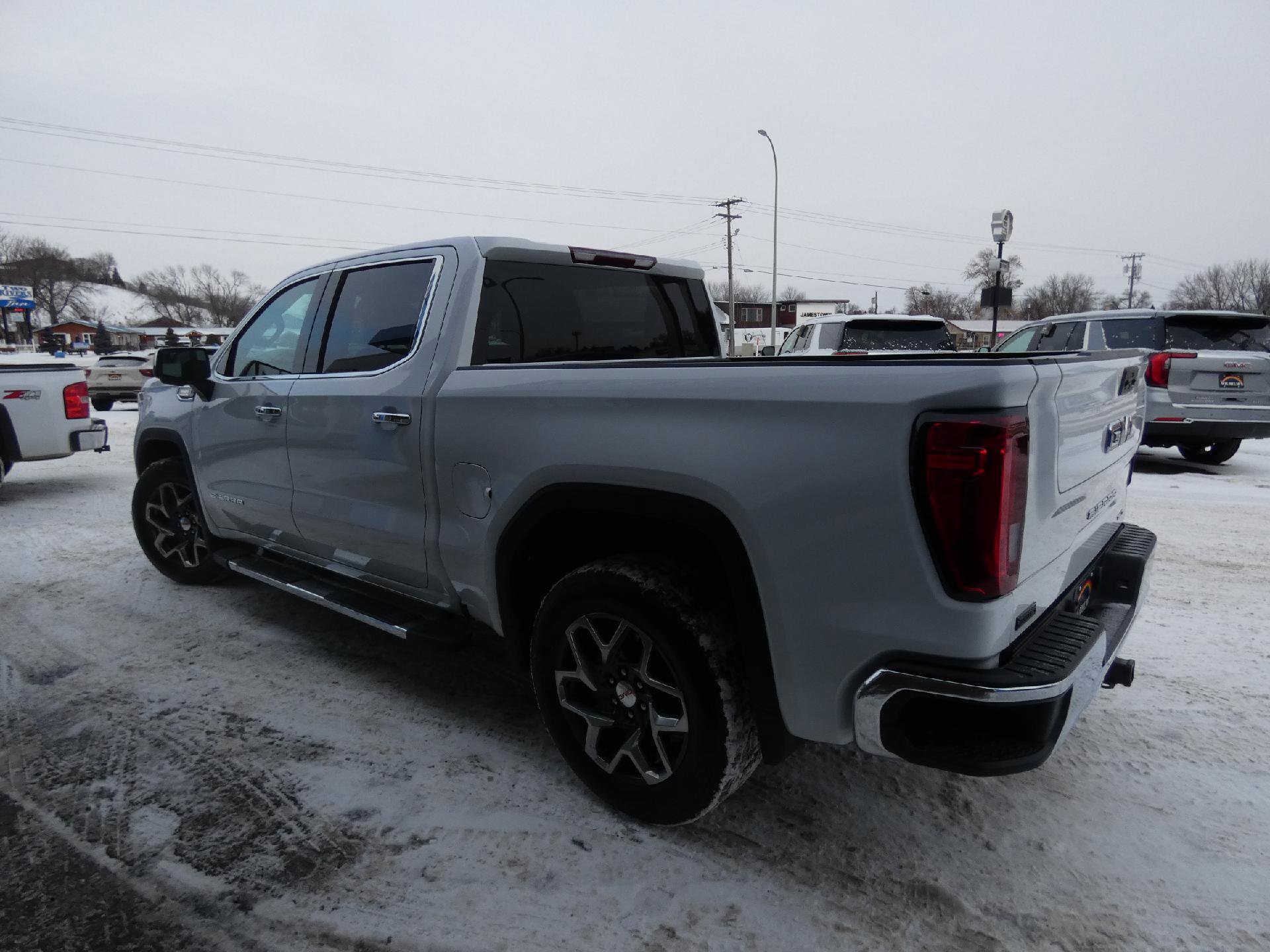 Used 2022 GMC Sierra 1500 SLT image 11