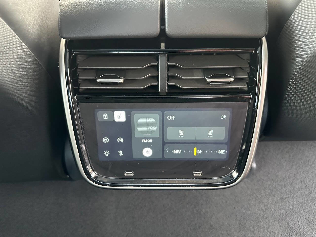 Used 2022 Rivian R1T Launch Edition image 23