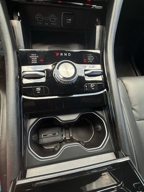 New 2025 Jeep Grand Cherokee L Overland w/ Advanced Protech Group III AWD/4WD image 17