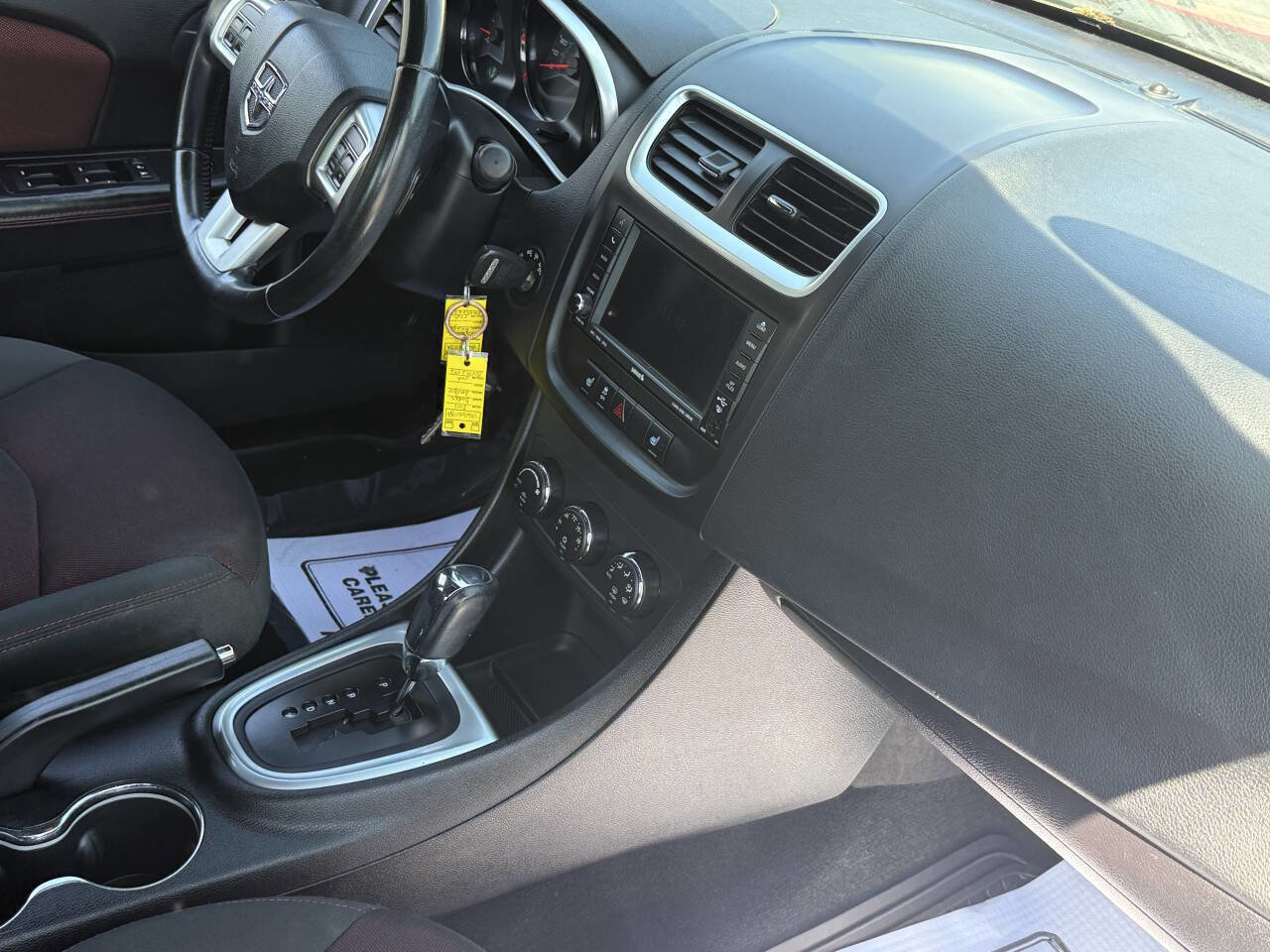 Used 2011 Dodge Avenger Heat FWD image 12