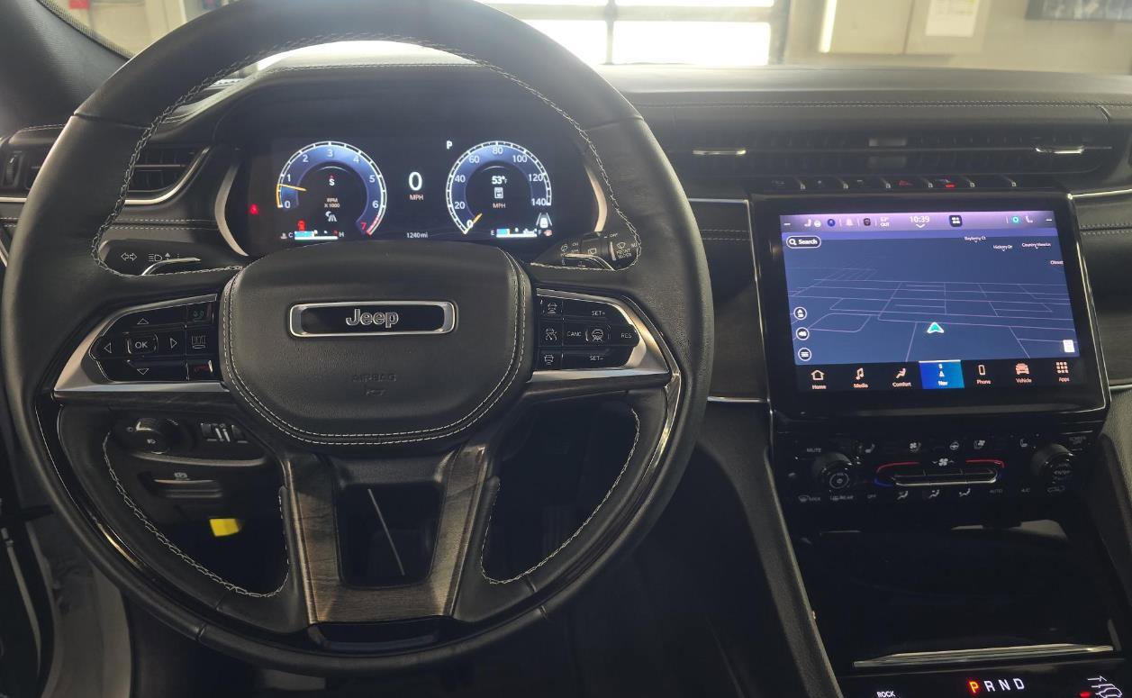 Used 2025 Jeep Grand Cherokee Overland w/ Adv Protech Group III image 8