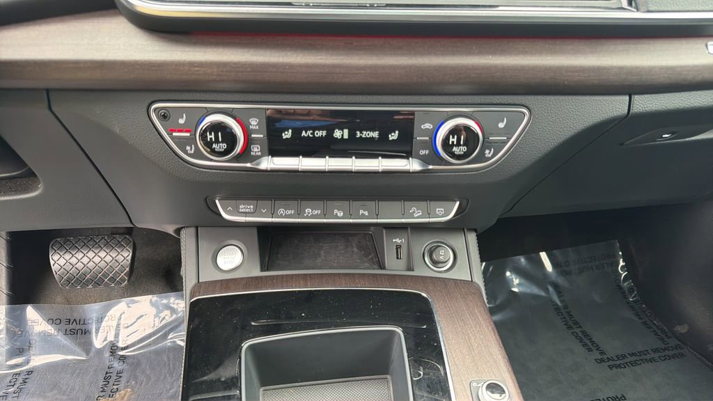 Used 2022 Audi Q5 2.0T Prestige image 25