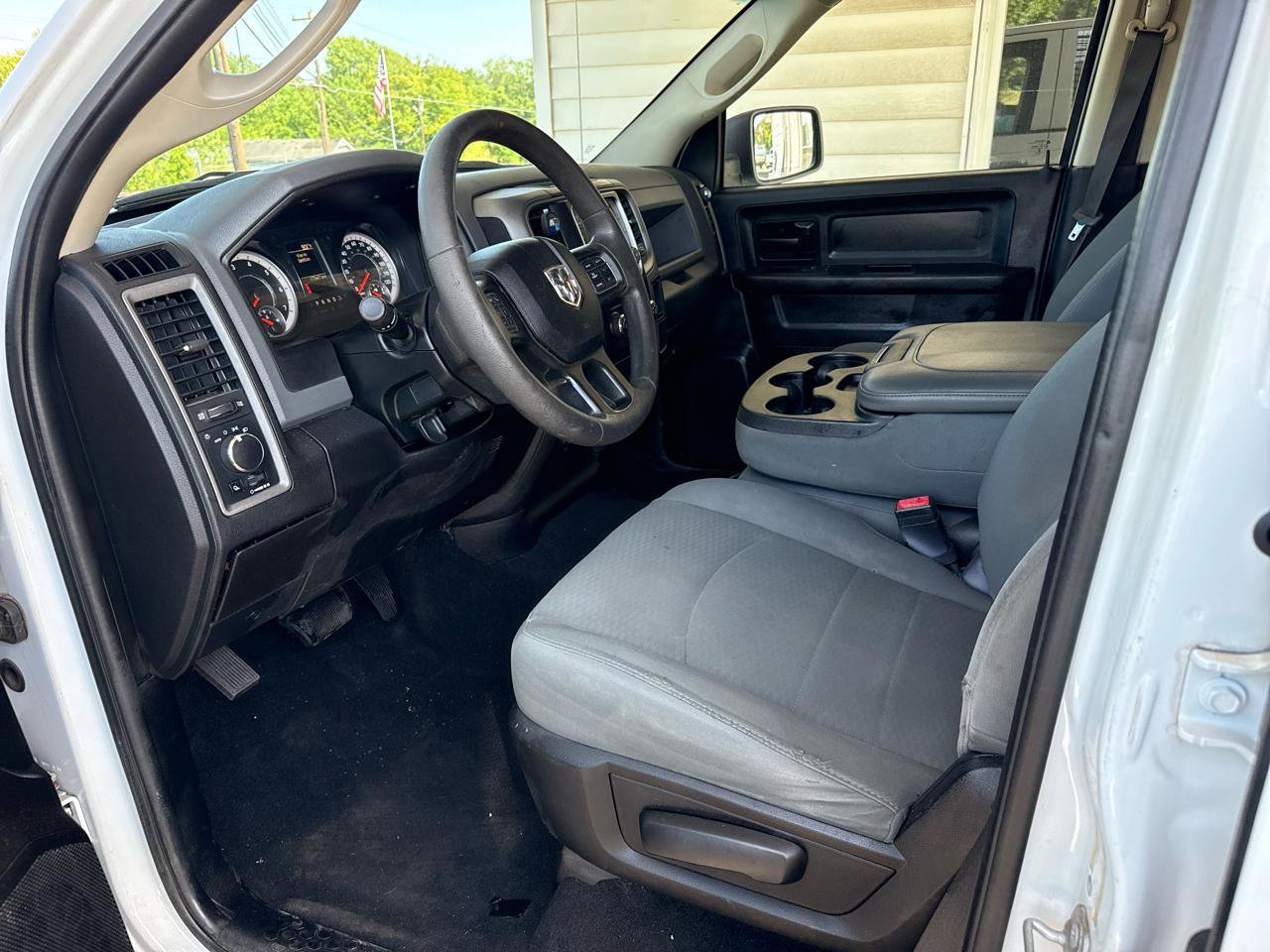 Used 2020 RAM 1500 Tradesman w/ Chrome Plus Package RWD image 5