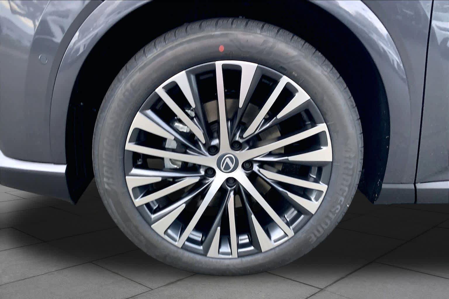 New 2026 Lexus RX 350 w/ Convenience Package AWD/4WD image 11