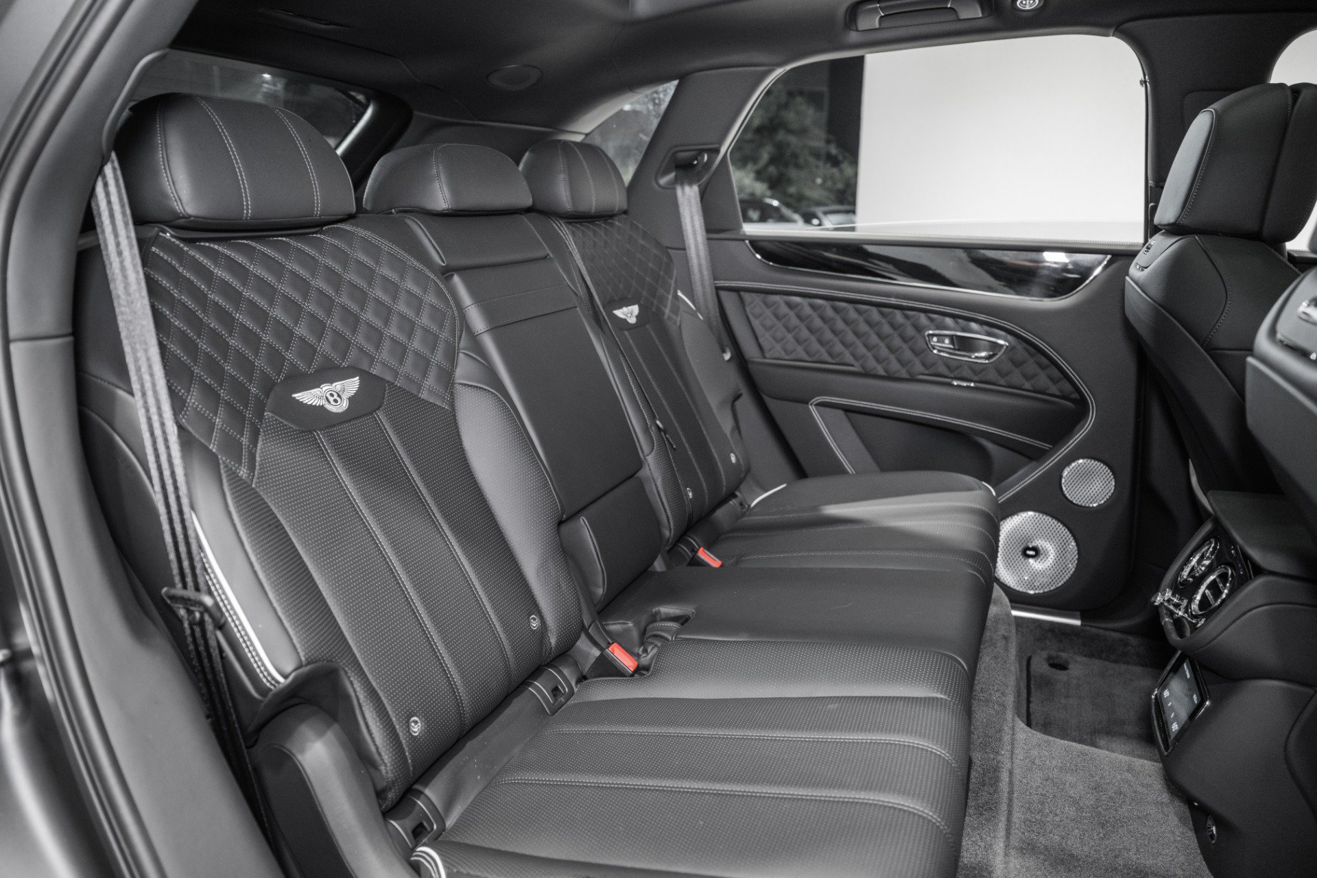 New 2024 Bentley Bentayga AWD/4WD image 25