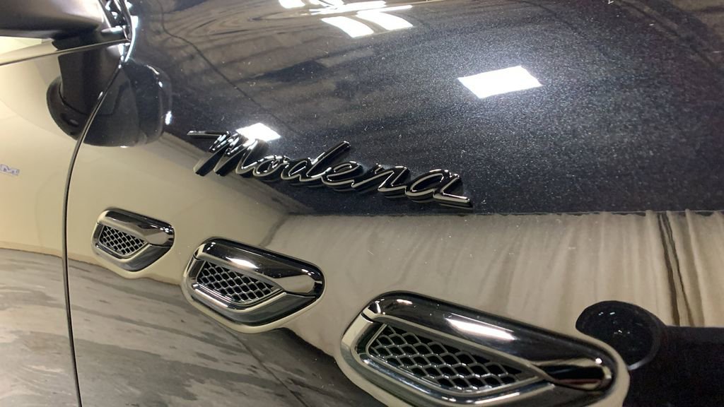 Used 2025 Maserati Grecale Modena image 10