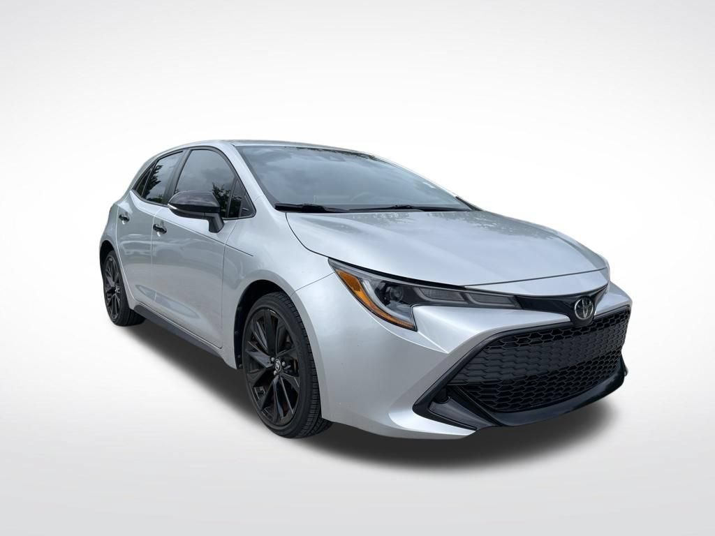 Used 2021 Toyota Corolla Hatchback FWD image 2