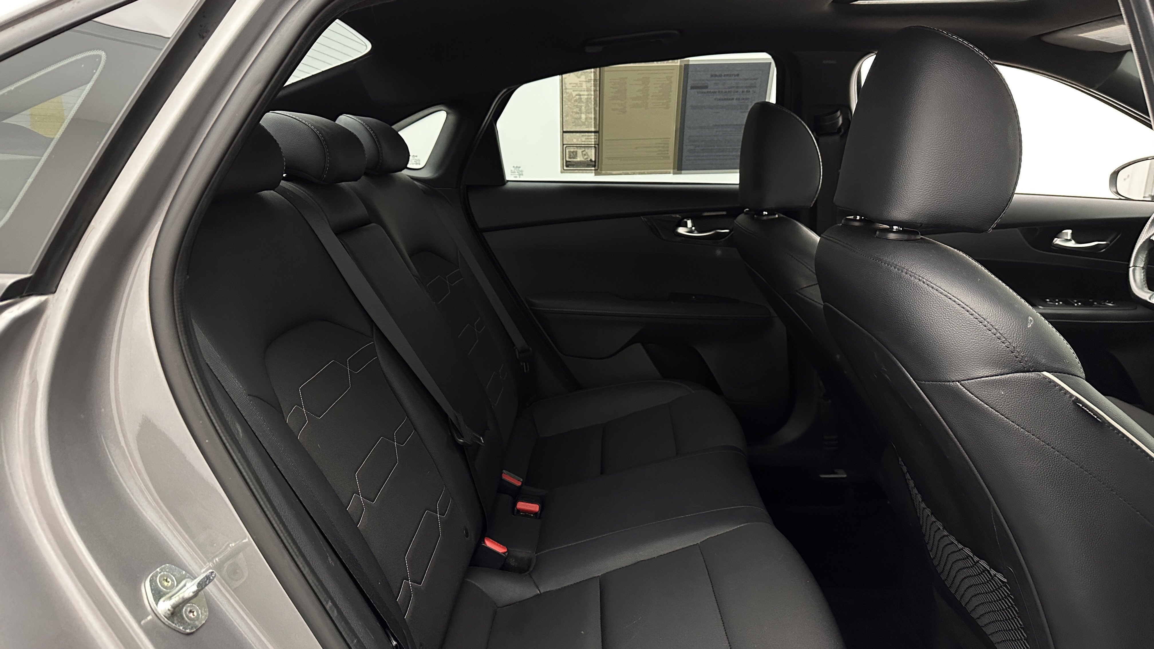 Used 2023 Kia Forte GT-Line w/ GT-Line Premium Package FWD image 32
