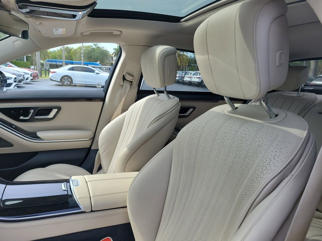Certified 2022 Mercedes-Benz S 500 4MATIC image 25