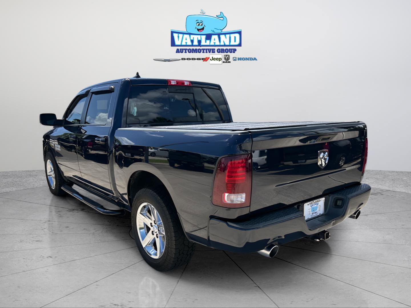 Used 2016 RAM 1500 Sport RWD image 3