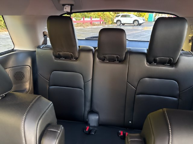Used 2024 Nissan Pathfinder SL w/ SL Premium Package AWD/4WD image 30