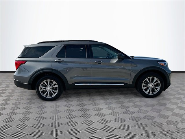 Used 2023 Ford Explorer XLT w/ Equipment Group 202A image 8
