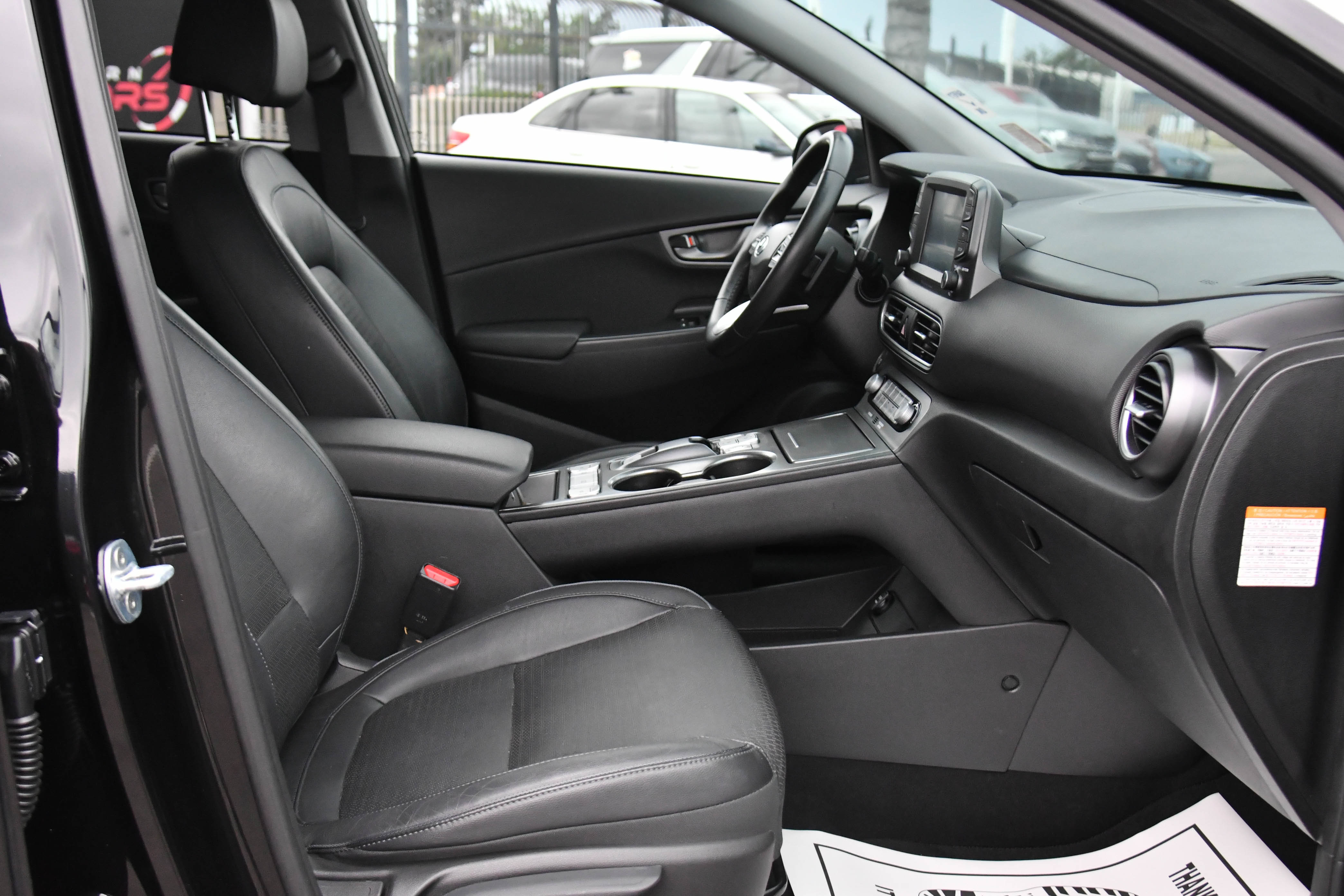 Used 2021 Hyundai Kona Limited FWD image 44