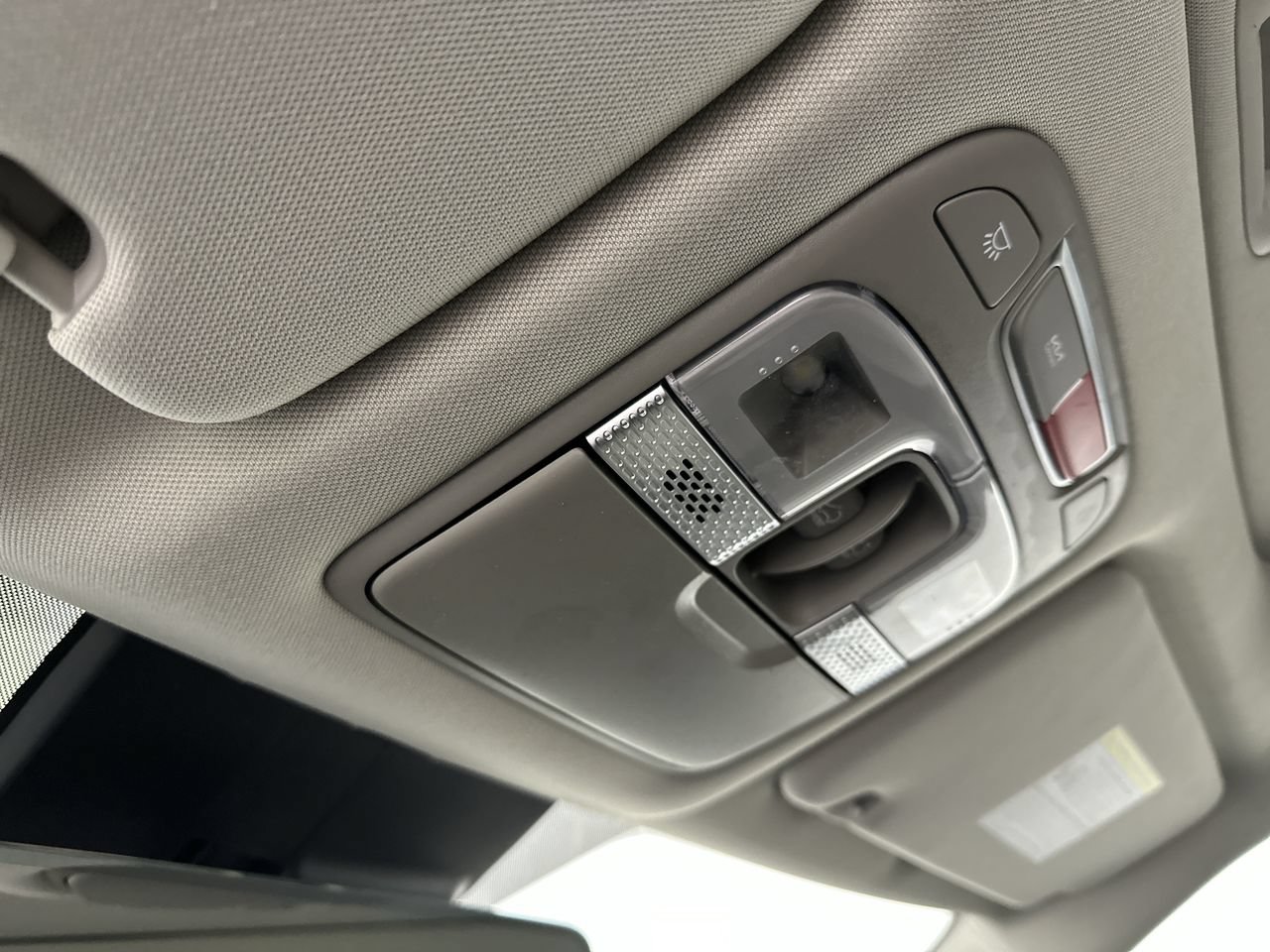 Certified 2025 Kia Telluride SX w/ SX Captain's Chair Package FWD image 9
