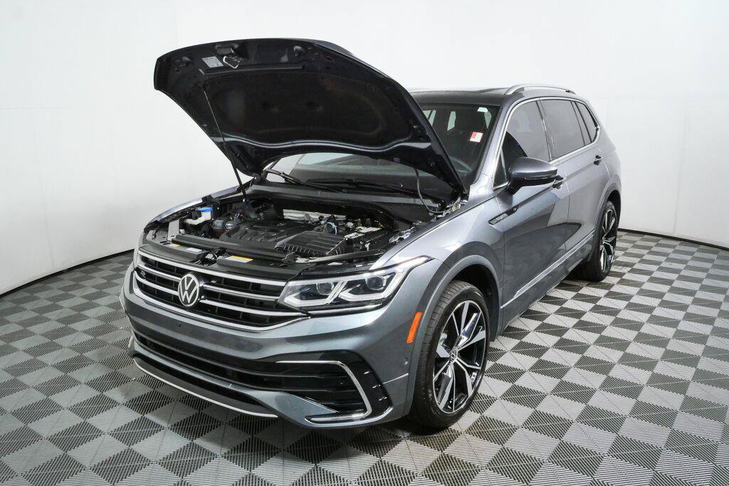 Used 2024 Volkswagen Tiguan SEL R-Line AWD/4WD image 34