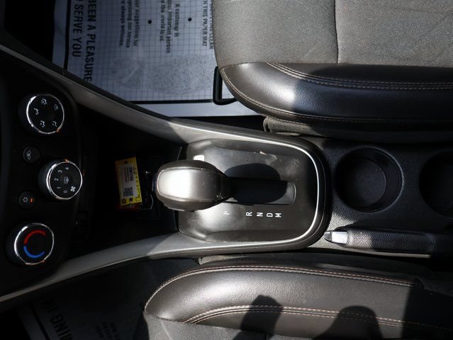 Used 2020 Chevrolet Trax LT w/ LT Convenience Package FWD image 23