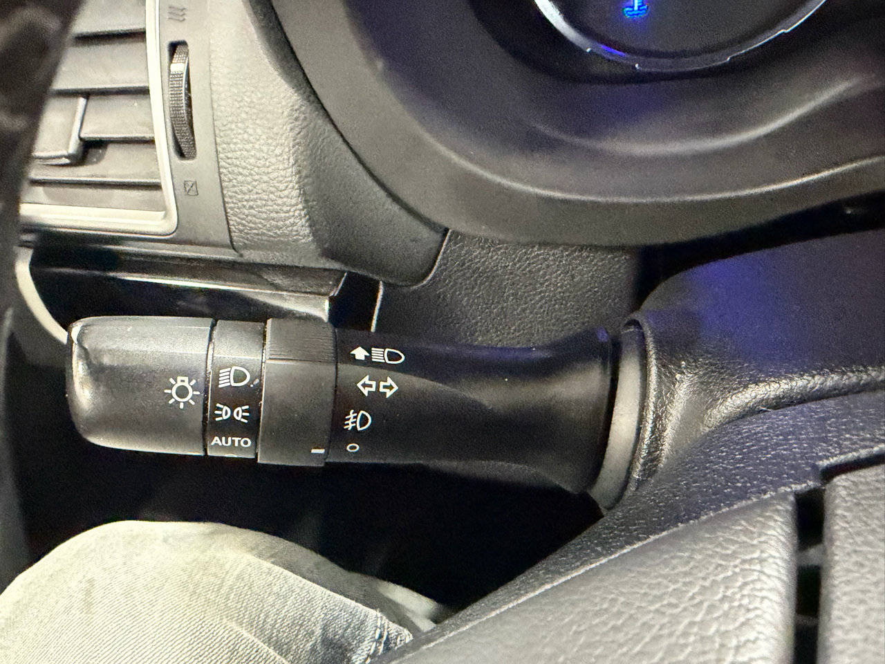 Used 2017 Subaru Forester 2.5i Touring w/ Popular Package #2 image 18