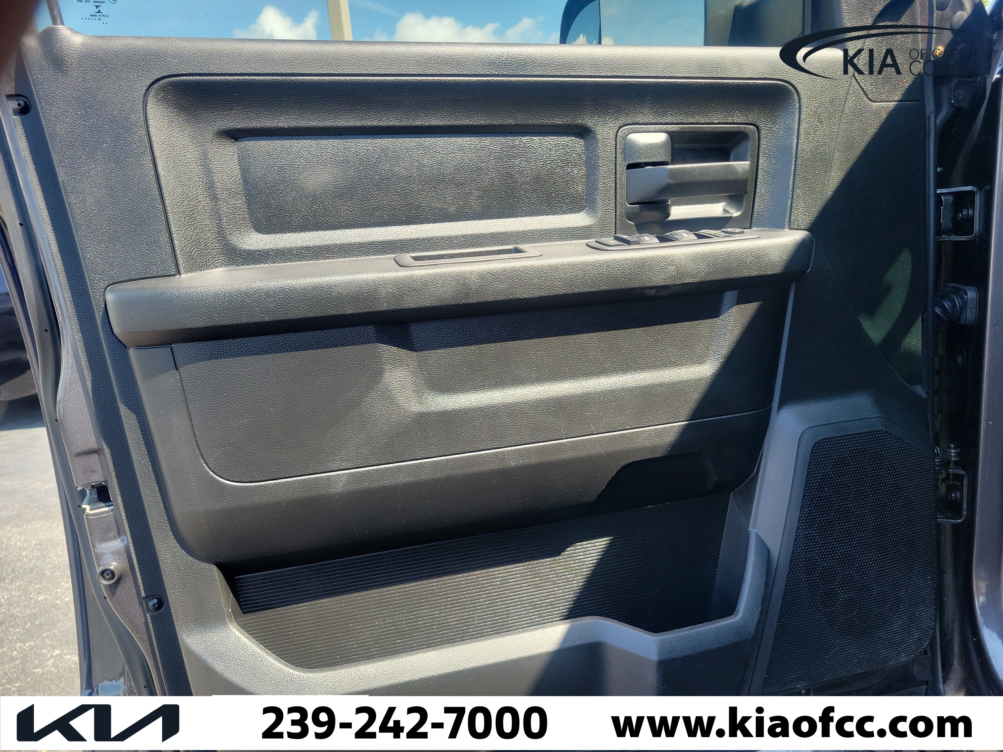 Used 2018 RAM 2500 Tradesman w/ Chrome Appearance Group AWD/4WD image 23