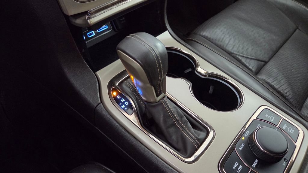 Used 2017 Jeep Grand Cherokee Summit image 28