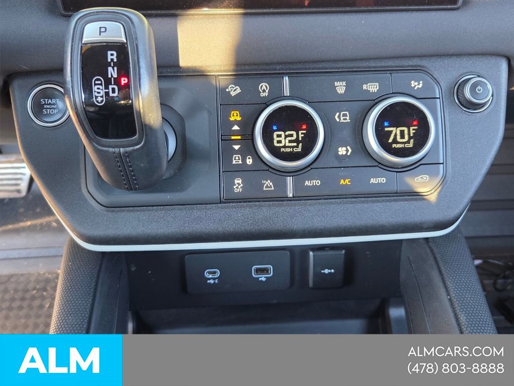 Used 2022 Land Rover Defender 90 X-Dynamic S AWD/4WD image 22