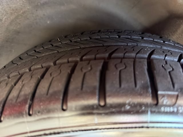 Used 2006 MAZDA MX-5 Miata Grand Touring RWD image 27