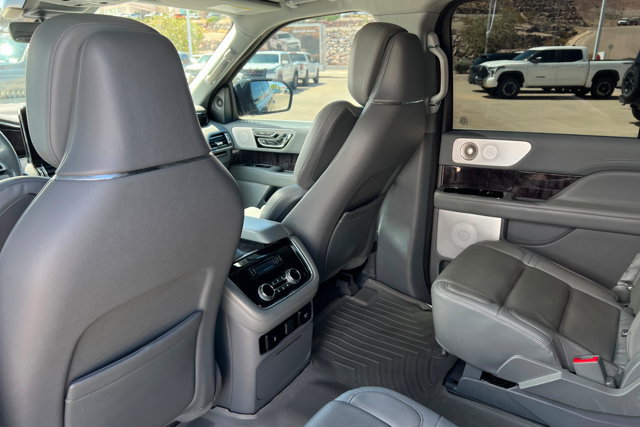 Used 2021 Lincoln Navigator Reserve w/ Luxury Package AWD/4WD image 19