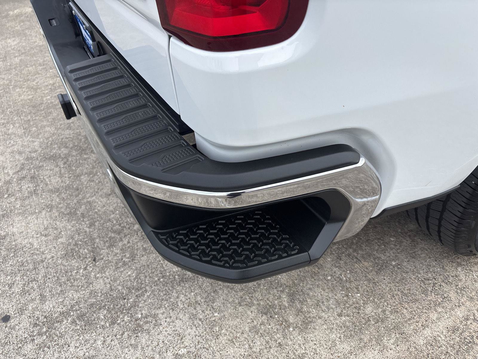 Used 2019 Chevrolet Silverado 1500 LTZ w/ LTZ Texas Edition AWD/4WD image 15