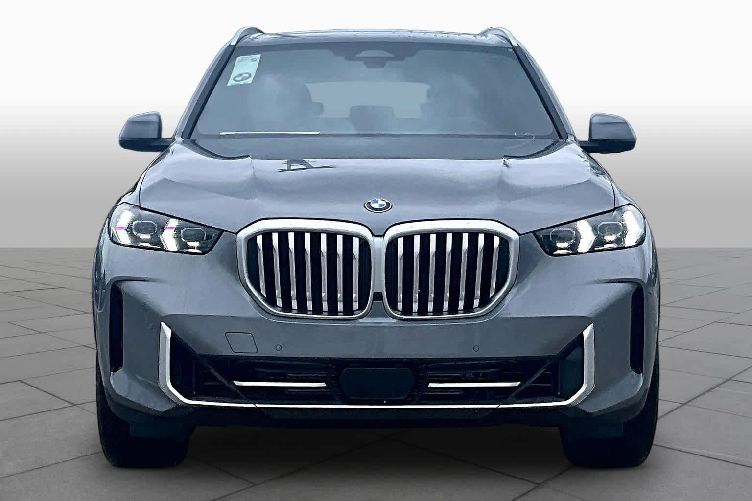 Used 2026 BMW X5 xDrive40i w/ Climate Comfort Package AWD/4WD image 3