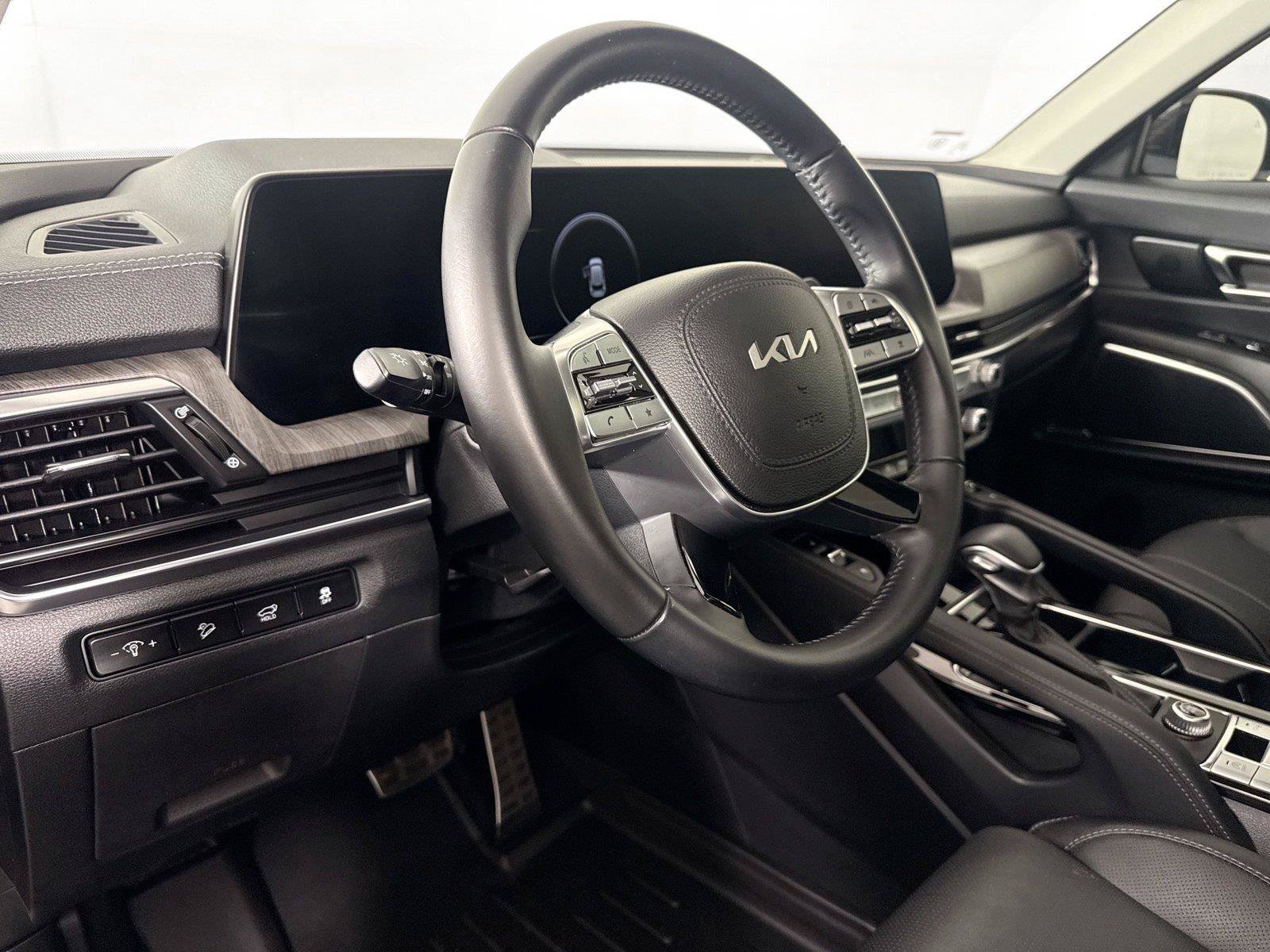 Used 2023 Kia Telluride SX FWD image 4