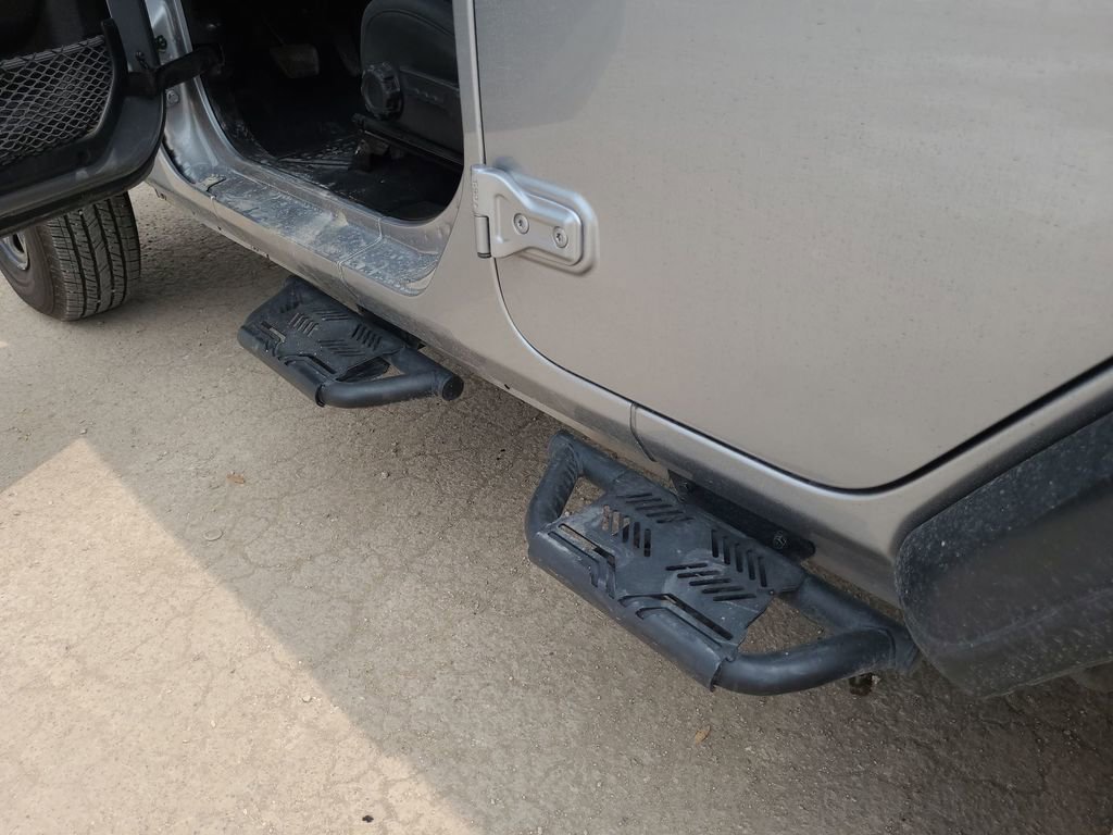 Used 2020 Jeep Wrangler Unlimited Sport AWD/4WD image 36