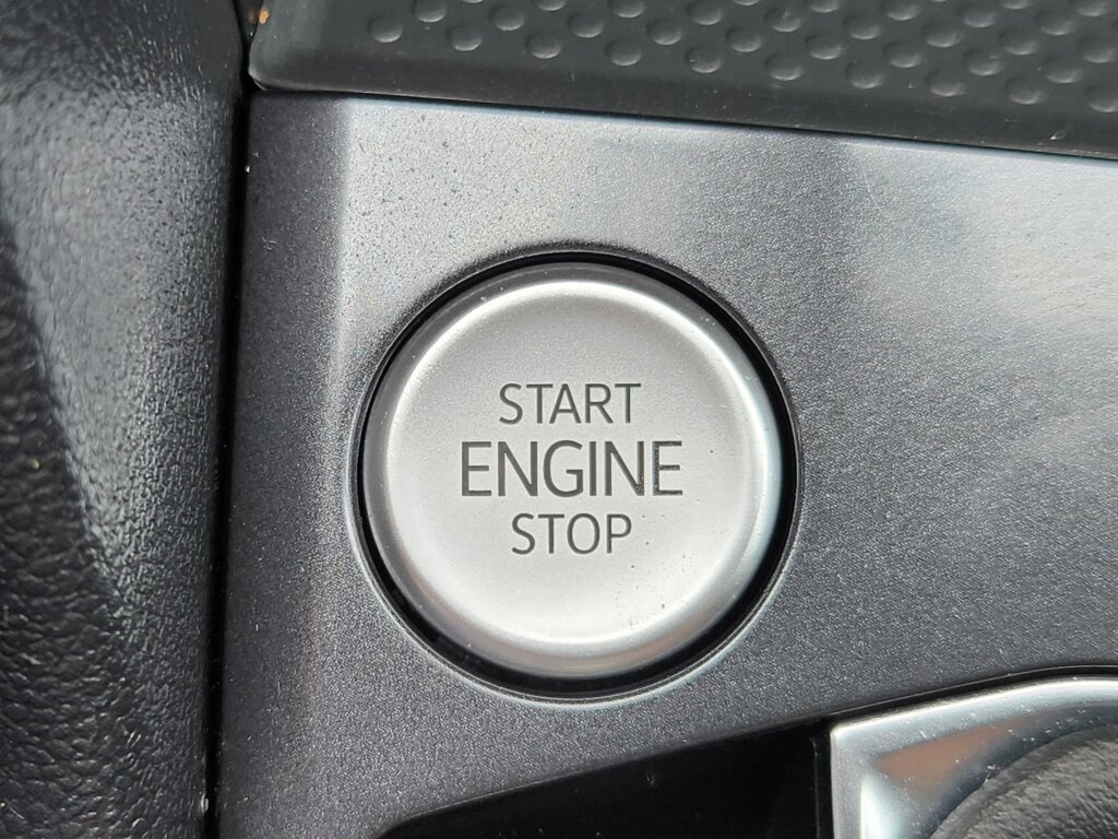 Used 2024 Volkswagen Tiguan SE image 23