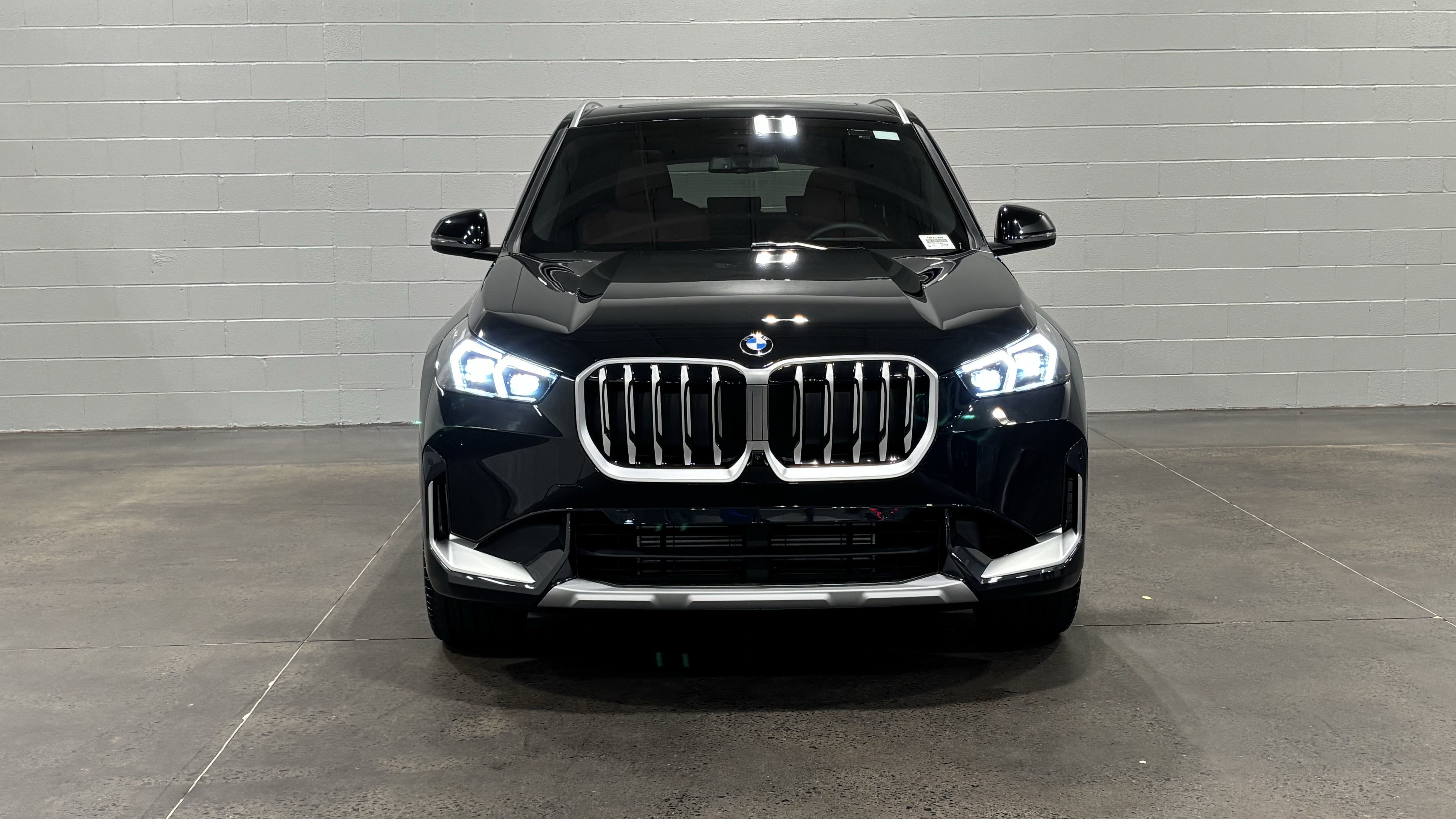 Used 2026 BMW X1 xDrive28i w/ Technology Package AWD/4WD image 2