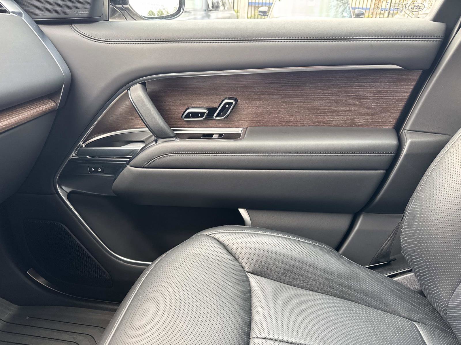 Certified 2023 Land Rover Range Rover Autobiography image 25