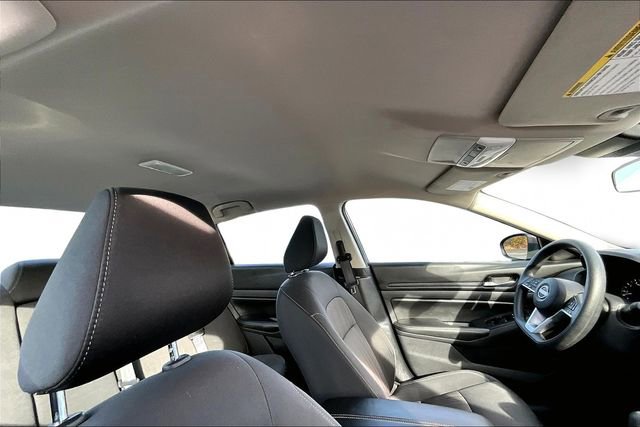 Used 2024 Nissan Altima 2.5 SV image 19