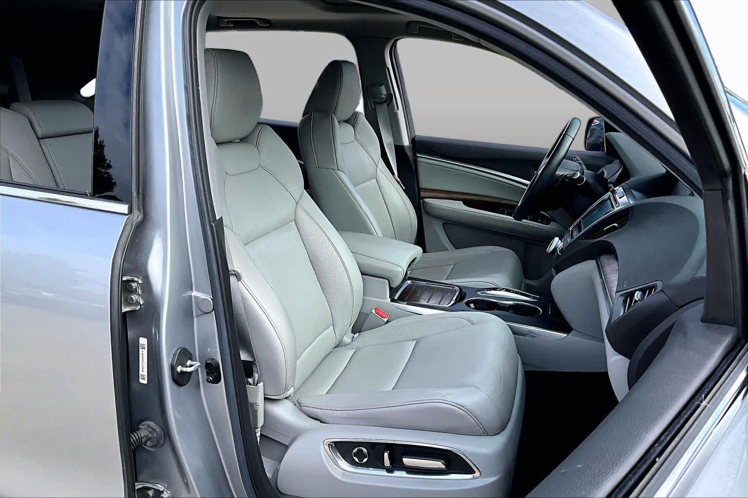 Used 2020 Acura MDX w/ Technology Package FWD image 7