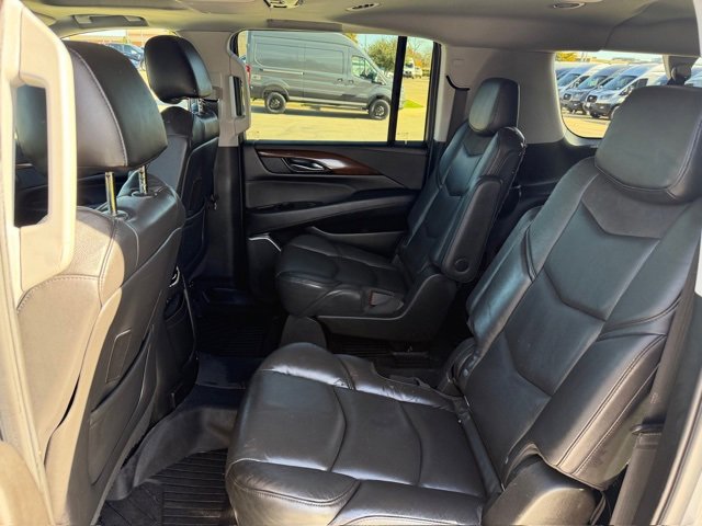 Used 2020 Cadillac Escalade ESV Premium Luxury image 21